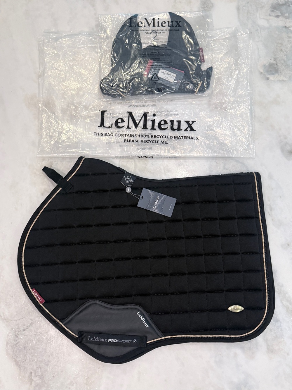 LeMieux Allegro CC Saddle Pad & Fly Hood Set | Large | NWT | Black/Gold
